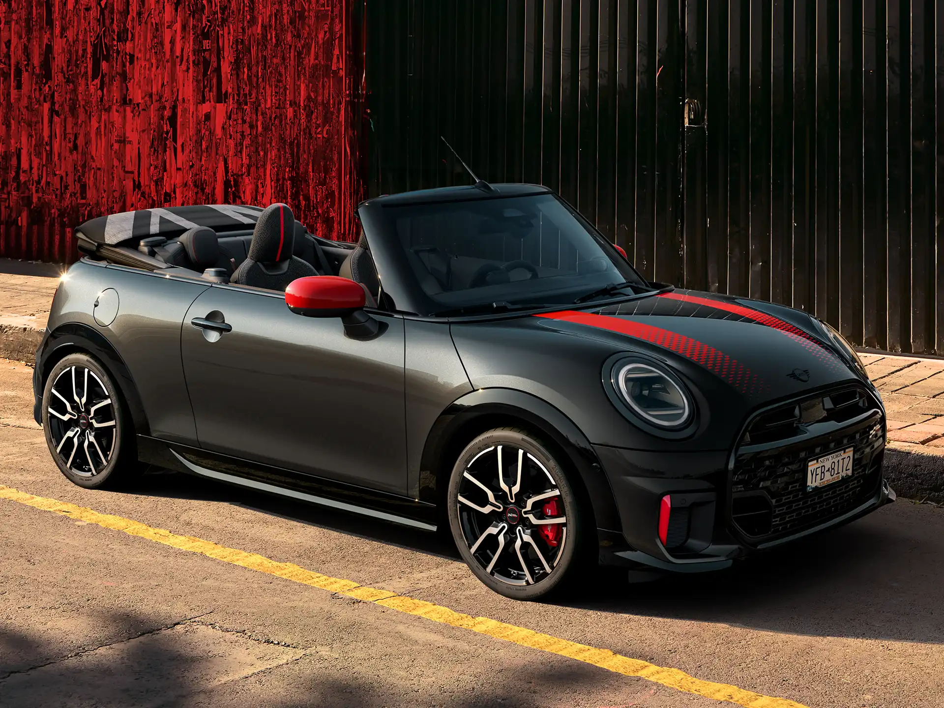 MINI John Cooper Works – F67 JCW sānskats